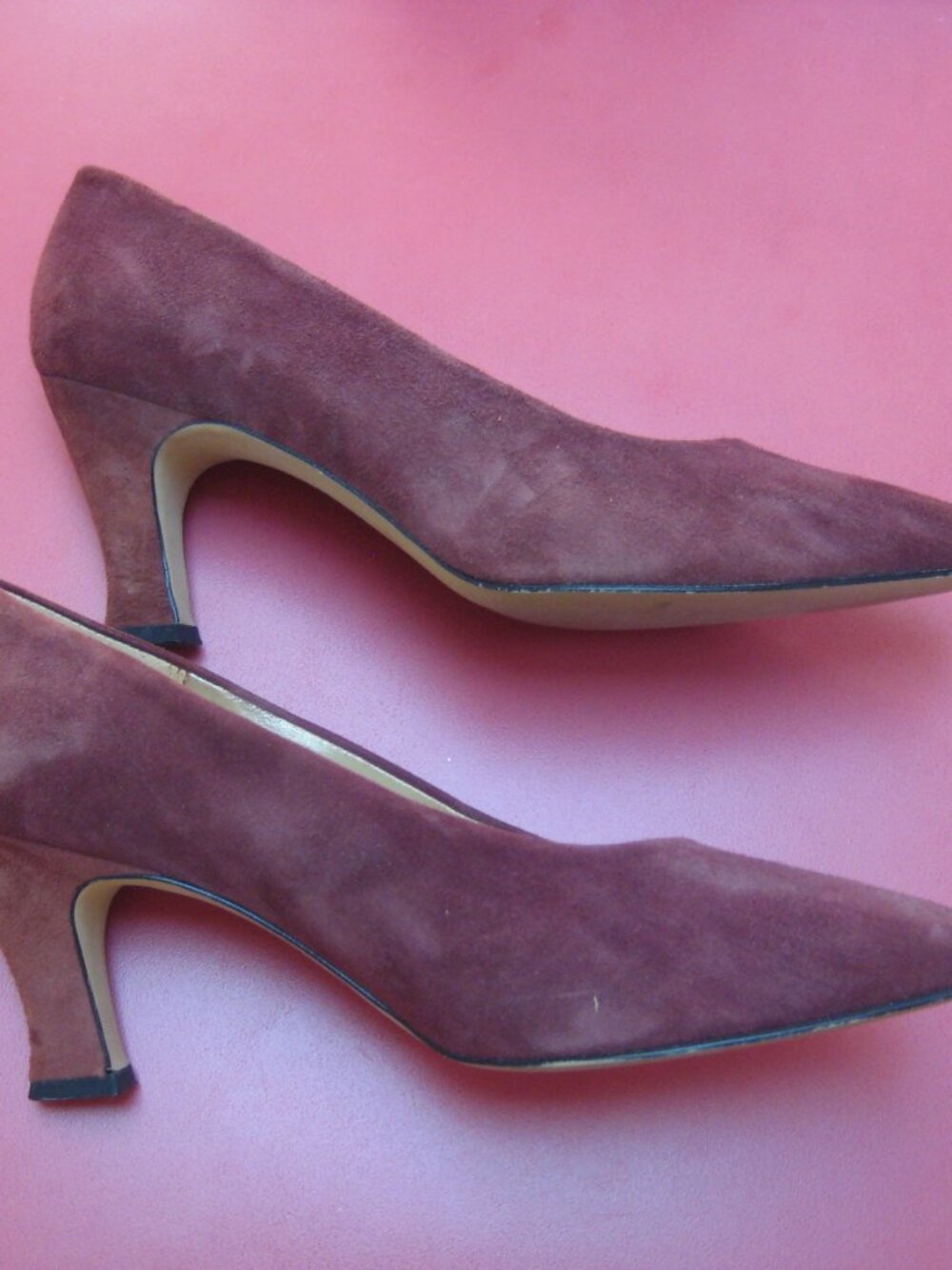 CRANBERRY MAROON SUEDE LADY'S SIZE 8.5 BANDOLINO MADE IN SPAIN 2.5" HEELS
